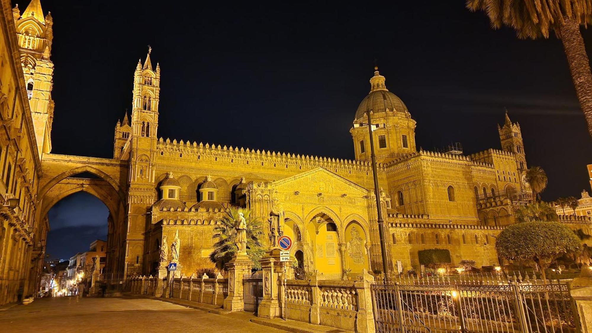 Pomelia House Apartment Palermo Bagian luar foto